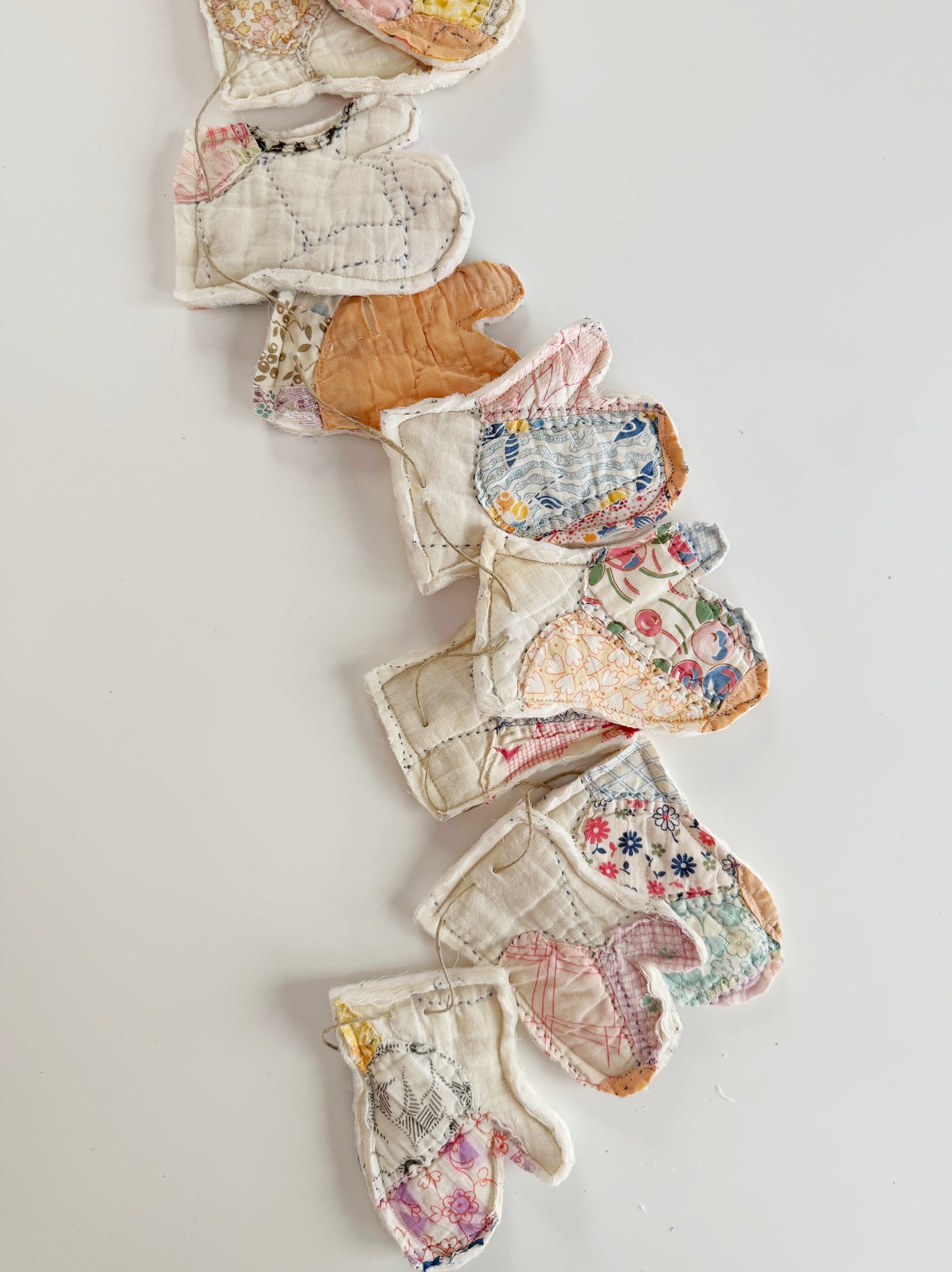 Quilted Vintage Mitten Garland