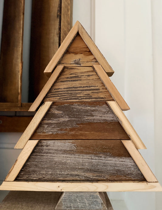 O Tannenbaum Pallet Wood Tree
