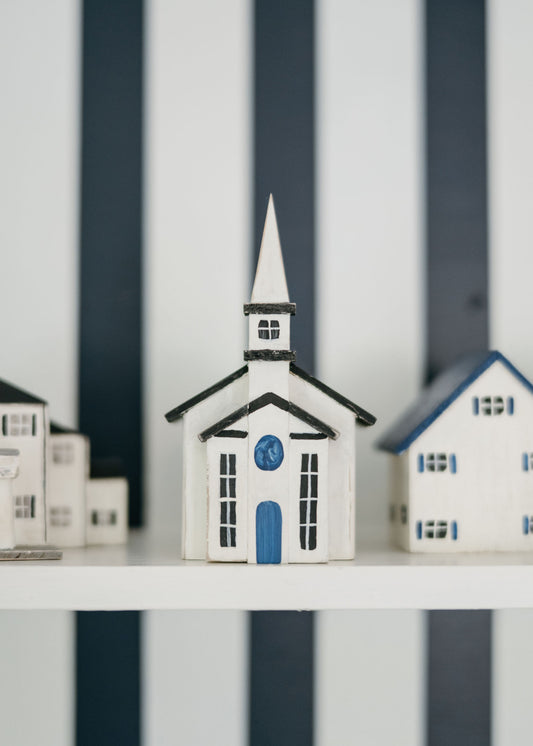 Handmade Thistlewood Village